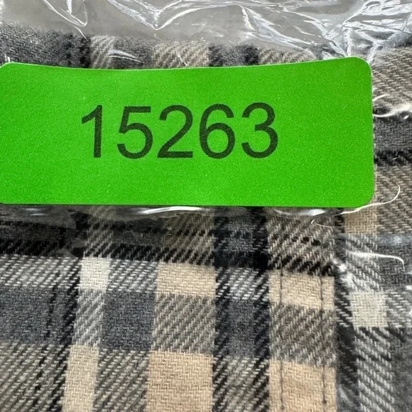 NEW Old Navy Women's Gray/Beige Plaid Boyfriend Button Up‎ Shirt Medium Chore - Picture 14 of 14